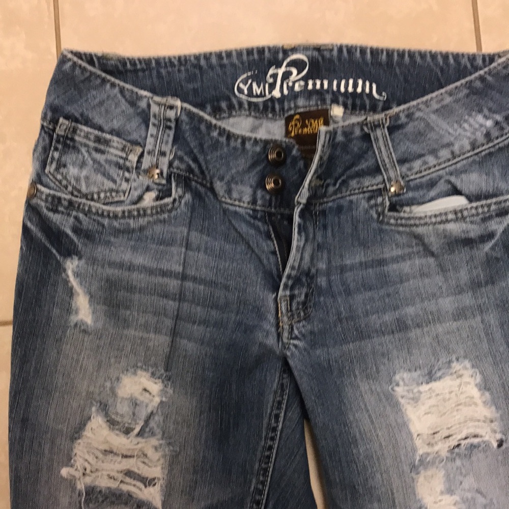 Jeans - Picture 2 of 5